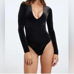BNWT! Good American Velvet V-Neck BodySuit